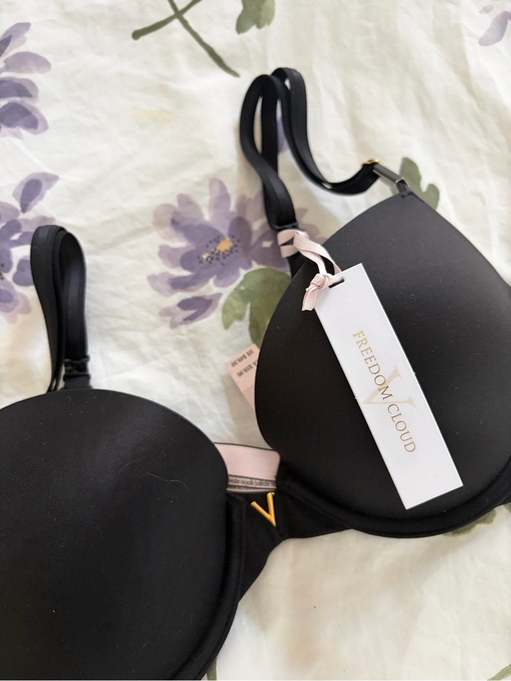 Victoria's Secret Black Push-Up Bra with Pink Tags
